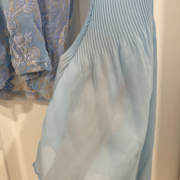 Light blue petite blouse beautiful print & long wide sleeves made in France - Picture 4 of 5